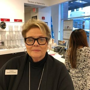 Meet your Posher, Christine